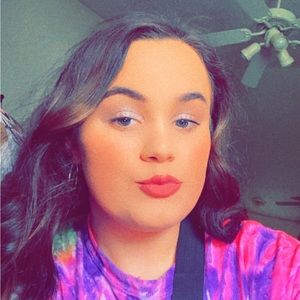 Meet your Posher, Marissa